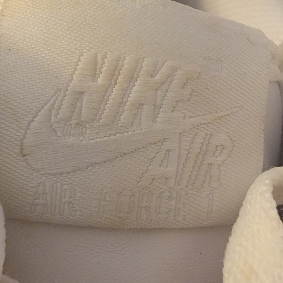 Nike AF1 with custom design - Picture 9 of 11